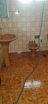 Imagem Excelente oportunidade de negócios - Casa Parque São Domingos, 150M², 3 Dorms, 1 Suíte, 2 Vagas, Quintal.