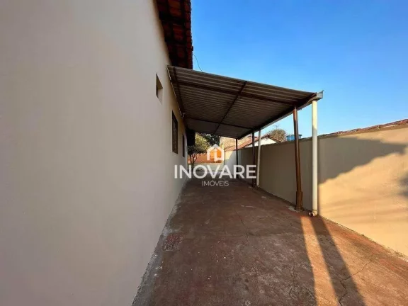 Imagem Casa com 3 dormitórios à venda, 160 m² por R$ 350.000,00 - Setor Social - Itumbiara/GO