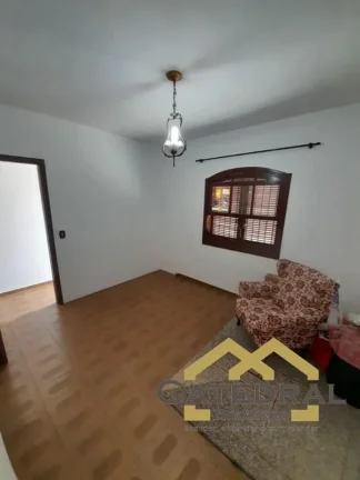 Imagem Sobrado com 3 quartos (2 Suítes) à venda na Vila Arens - Jundiaí/SP
