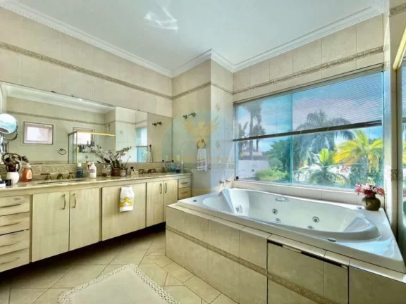 Imagem Casa em Condomínio a Venda no bairro Granja Viana - Cotia, SP