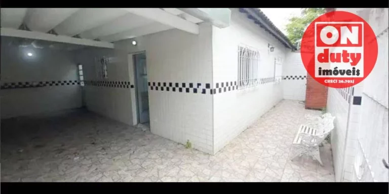 Imagem Casa com 2 dormitórios à venda, 70 m² por R$ 370.000,00 - Vila São Jorge - São Vicente/SP