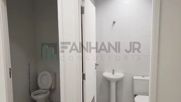 Imagem Casa Comercial para Locação no Jardim Paulista - São Paulo-SP: 4 Salas, 2 Banheiros, 10 Vagas de Garagem!