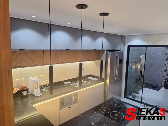 Imagem Imperdível oportunidade! Casa à venda na Penha, São Paulo-SP, 3 quartos, 1 suíte, 1 sala, 4 banheiros, 4 vagas, 150 m².