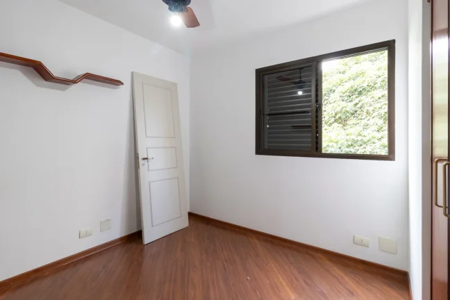 Imagem Apartamento Moema - 89M², 3 Dorms, 1 Suíte, 2 Vagas, Varanda, Armários, Dependência Completa de Serviço, Split.