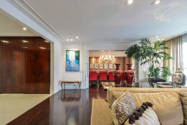 Imagem Apartamento reformado com 4 dts (2 suítes) e 5 vagas, com vista Pacaembu