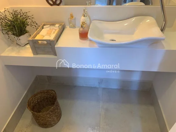 Imagem Casa térrea com sala de estar, sala de tv, lavabo, sala de jantar integrada à cozinha planejada e ...