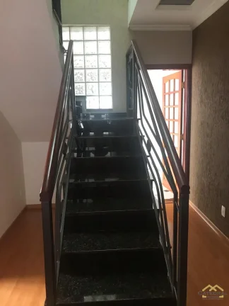 Imagem Sobrado com 03 dormitórios à Venda por R$650.000,00 - Parque Cidade Jardim II - Jundiaí/SP