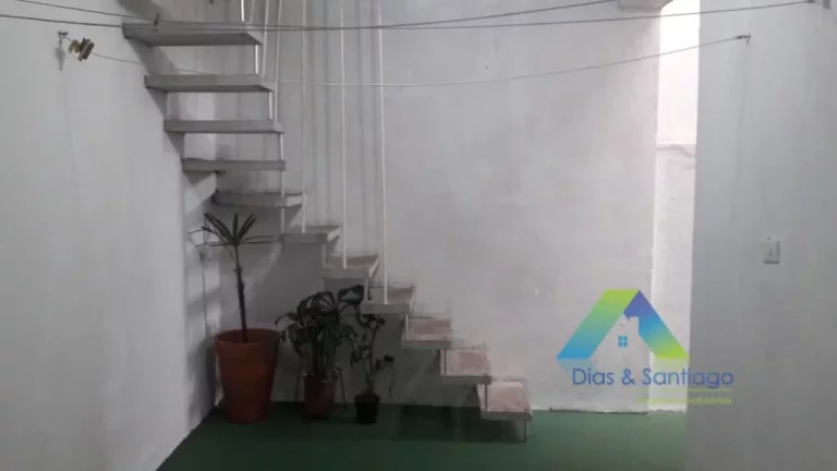 Imagem DIADEMA Sobrado 200M², 2 dormitórios, sala 2 ambientes, espaço gourmet, 2 vagas, ótima localização e valor !!!