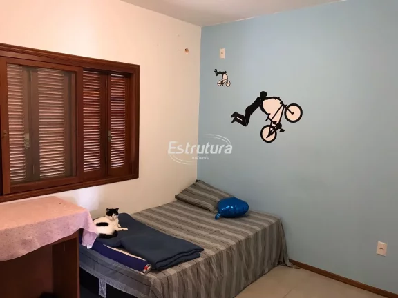 Imagem Casa semimobiliada com pátio amplo no bairro São José