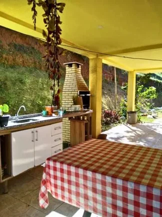 Imagem A Poesia de Viver Entre as Montanhas e o Silêncio.