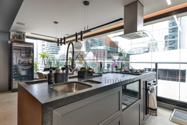 Imagem Espetacular apartamento de 78 m², moderno e bem localizado em Pinheiros ao lado metrô.
