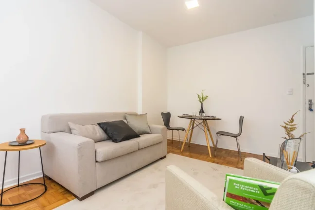 Imagem Apartamento 38M² Reformado, 1Q, 1 Banheiro, 2 Vagas, Playground.