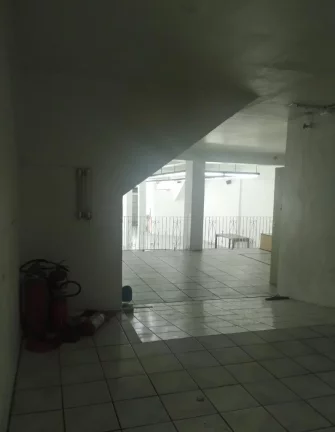 Imagem Prédio Comercial à Venda no Centro de Santo André-SP: 2 Salas, 3 Banheiros, 780m² de Área!