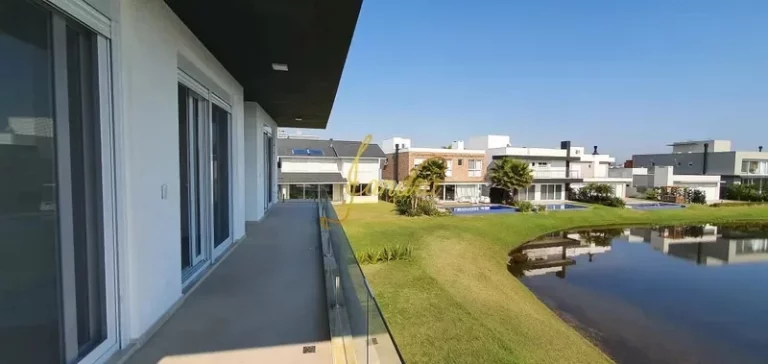 Imagem BEIRA DE LAGO, VISTA PANORÂMICA mobiliado e decorado