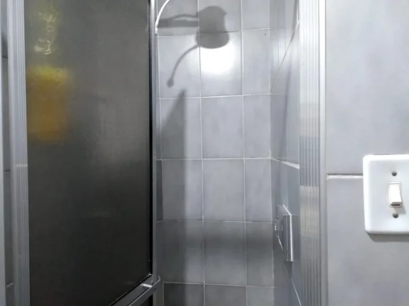 Imagem Oportunidade! Apartamento de 47m², sendo 02 dormitórios, sala, banheiro social com gabinete, cozin...