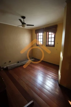 Imagem Imperdível oportunidade: Casa à venda ou locação no Alto da Boa Vista, São Paulo-SP, 3 quartos, 1 suíte, 2 salas, 3 banheiros, 2 vagas, 125m².