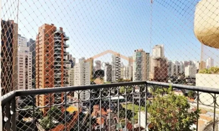Imagem Apartamento à venda em Santana com 140 m², vista panorâmica para a Serra da Cantareira. São 3 su...