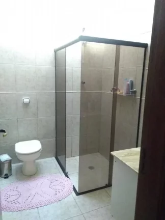 Imagem Lindíssimo sobrado com 3 suítes e acabamento de padrão – Conforto e sofisticação em cada detalhe!