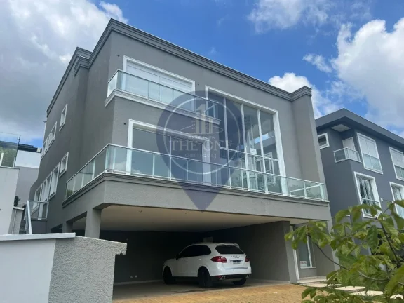 Imagem Luxuosa Casa em Condomínio à Venda em Alphaville, Santana de Parnaíba-SP: 4 Quartos, 4 Suítes, 3 Salas, 6 Banheiros, 6 Vagas, 430m².