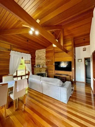 Imagem Casa para Venda em Teresópolis / RJ no bairro Albuquerque