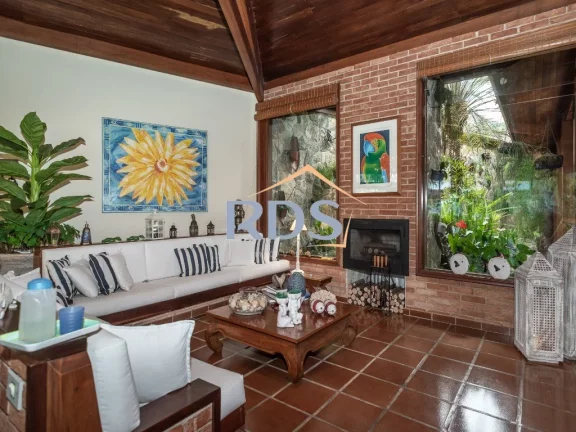 Imagem Linda casa Ubatuba p?(C) na areia ! 592m 06 suítes ! Oportunidade única