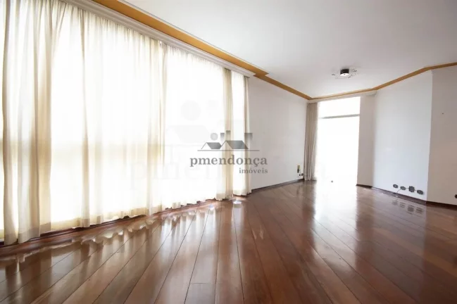 Imagem . Apartamento com 207 m², 3 dormitórios, 2 suítes, living para 2 ambientes, copa e cozinha, área...