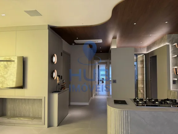 Imagem Apartamento com 4 dormitórios à venda sendo 4 suítes, 180.7 m² por - R$ 7.575.832,18 - Centro - Bal. Camboriú/SC