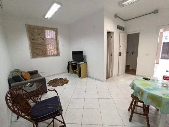Imagem Locação Alto Padrão Sobrado 4Qts 5Vgs no Embaré