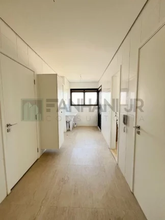 Imagem Luxuoso apartamento de 3 suítes no coração do Jardim Paulista, São Paulo - 226m², 3 salas, 5 banheiros e 4 vagas de garagem.