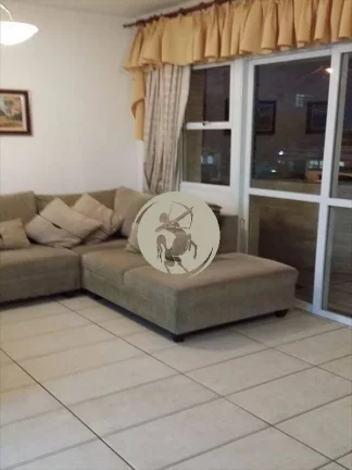 Imagem SOBREPOSTA, COM PISCINA