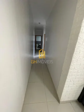 Imagem GH1945

Excelente casa na Vila Galvão, reformada, pra quem busca conforto e excelente localização...