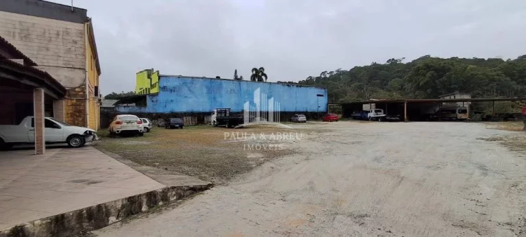 Imagem Aluga-se Terreno de 4.200m², ótimo para garagem de Caminhões e manutenção, etc...,j no Jardim Itapeva, Mauá-SP