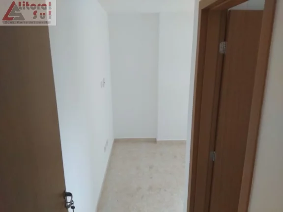 Imagem Apartamento à venda na Guilhermina, Praia Grande-SP: 2 quartos, 1 suíte, 1 vaga de garagem e 56m² de área. Adquira já!