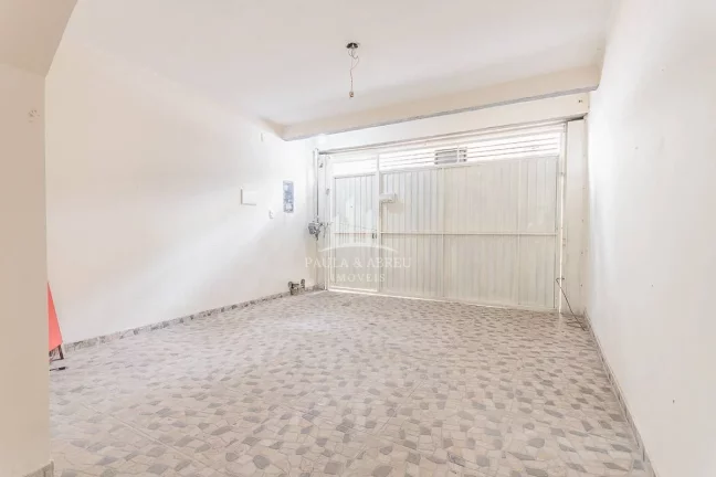Imagem Casa com Terreno de 70m² e 101m²de área útil São 3 Dormitórios, 2 Banheiros, Sacada, 2 Vagas, Quintal no Bairro Casa Branca, Santo André