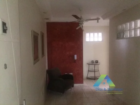 Imagem Sala comercial em região privilegiada a 5 minutos da estação do metro Santa Cruz.