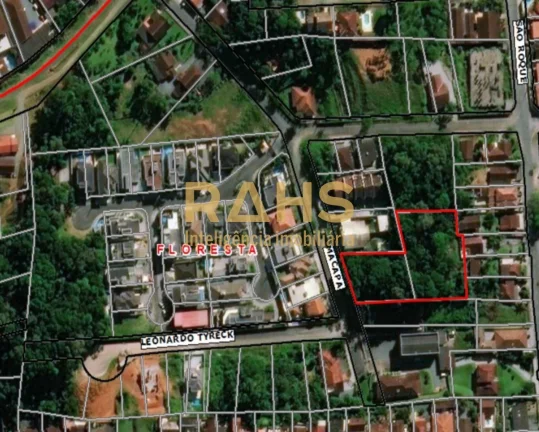Lindo e amplo terreno á venda, em ótima localização. São dois terrenos que somam 2.978,36 m2 de...