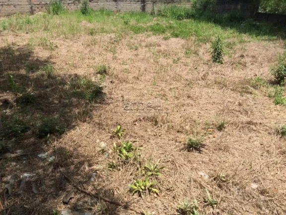 Imagem Terreno plano de esquina com 623 metros quadrados. Localização privilegiada em bairro nobre com ca...