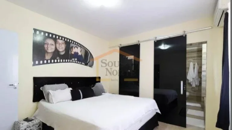 Imagem Sobrado com 250 m² de área construída, composta por 3 dormitórios, sendo 2 suítes, sala ampla, ...