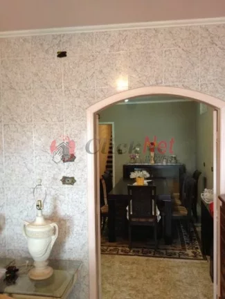Imagem Casa assobradada à venda p/fins residenciais ou comerciais, recentemente reformada externamente, localizada no bairro Assunção com 4 dormitórios, sendo 3 suítes, 4 vagas, 400m².