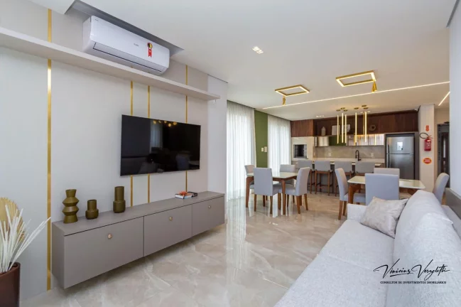 Imagem Apartamento 4 ou + dormitórios para Venda em Balneário Camboriú / SC no bairro Pioneiros
