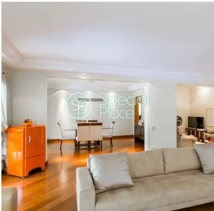 Imagem Clean e espaçosa.! Sala Estar voltada para Jardim com Piscina e Churrasqueira. 5 Dormitórios, send...