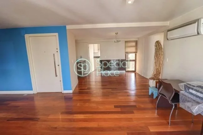 Imagem Excelente apartamento com 187m² no Itaim. 01 apartamento por andar, living amplo com varanda, andar...