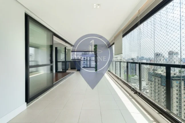 Imagem Venda de Apartamento de Luxo com 3 Quartos e 3 Suítes na Vila Uberabinha, São Paulo-SP: 184 m², 2 Salas, 5 Banheiros e 3 Vagas.