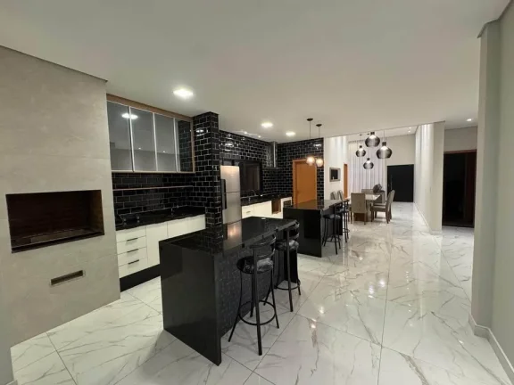 Imagem Casa térrea moderna e completa em condomínio fechado, semi mobiliada.