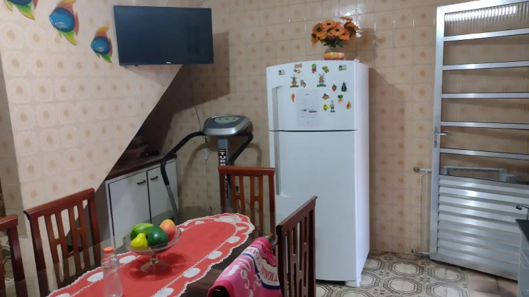 Imagem IMOVEL SOBRADO COM TRÊS MORADIAS PARA RENDA EXTRA