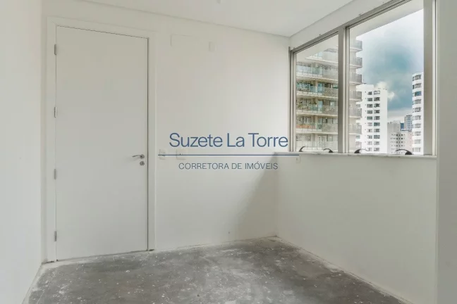 Imagem Arquitetura moderna, projetado por Pablo Slemenson e decoração de Patricia Anastassiadis, o edifí...