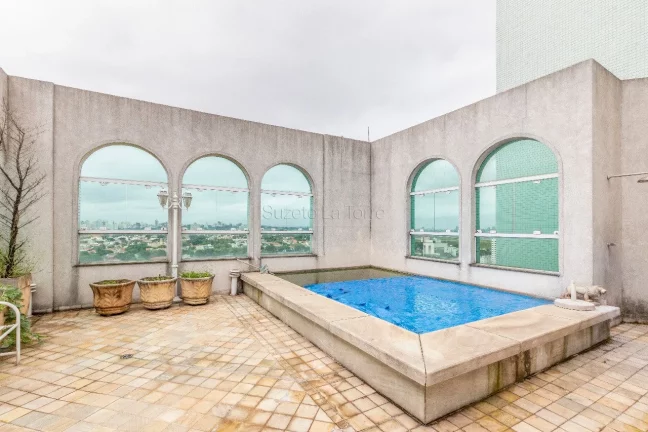 Imagem Ótima cobertura com 600m², Moema Índios, com vista espetacular. Amplo living para vários ambient...