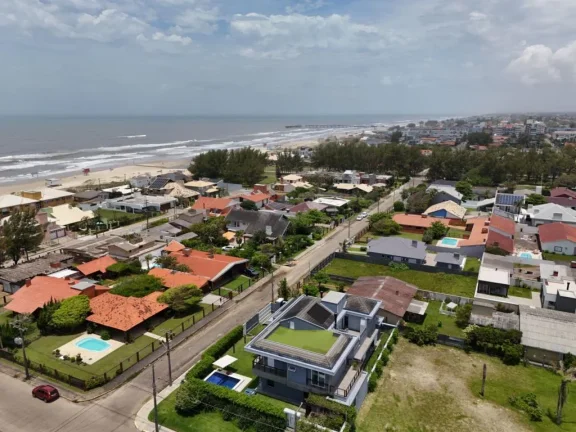 Imagem Casa 5 Dormitórios - Bairro Atlantida