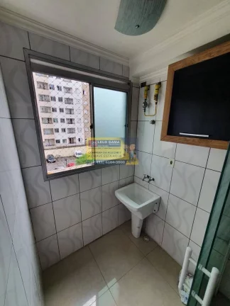 Imagem Apartamento com 2 Quartos para Alugar, 49 m² em Vila Mercês - Carapicuíba