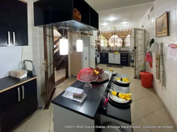 Imagem Casa com 4 dormitórios à venda, 780 m² por R$ 1.400.000,00 - Granja Viana - Carapicuíba/SP